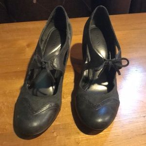 Merona Sz 7 Dark gray lace strap heel